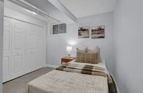 960 Glen Street Oshawa ON L1J 6E8