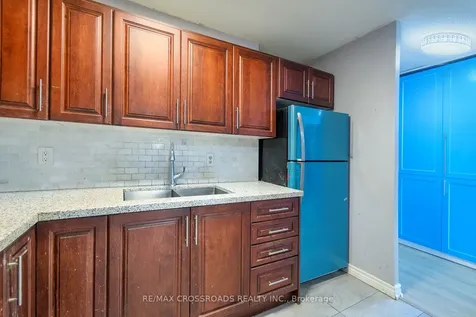 15 Torrance Road Toronto ON M1J 3K2