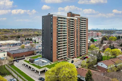 15 Torrance Road Toronto ON M1J 3K2