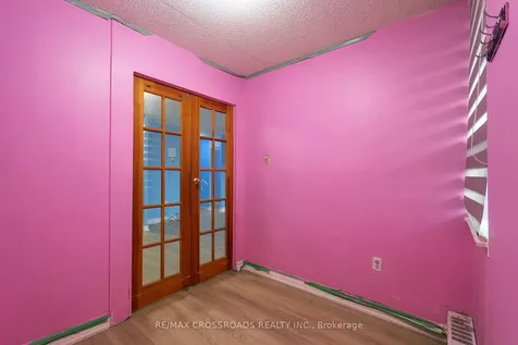 15 Torrance Road Toronto ON M1J 3K2