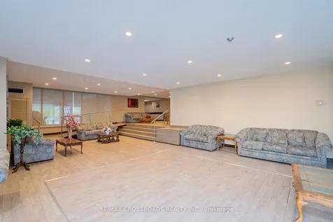15 Torrance Road Toronto ON M1J 3K2