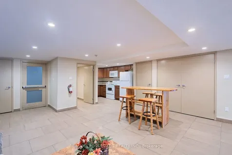 15 Torrance Road Toronto ON M1J 3K2