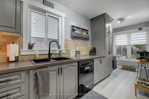 19 Marchwood Crescent Clarington ON L1C 4K1