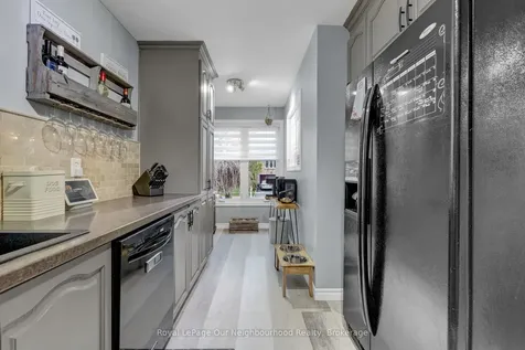 19 Marchwood Crescent Clarington ON L1C 4K1