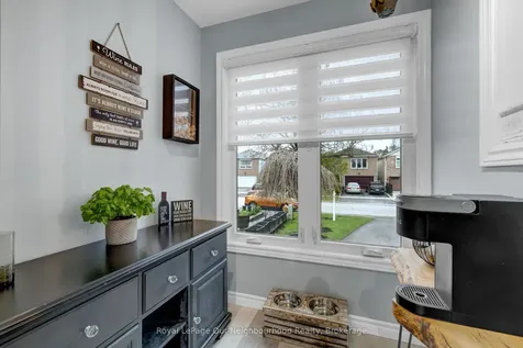 19 Marchwood Crescent Clarington ON L1C 4K1