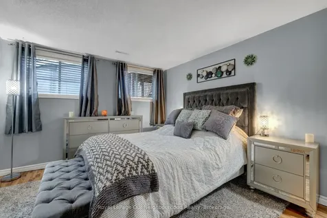 19 Marchwood Crescent Clarington ON L1C 4K1