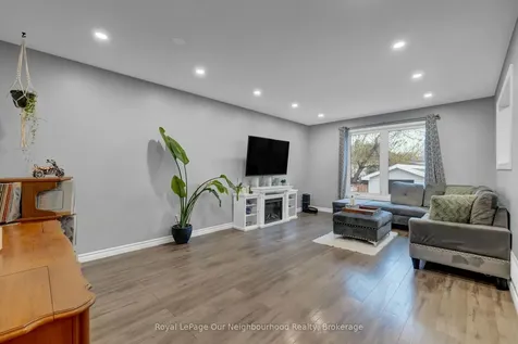 19 Marchwood Crescent Clarington ON L1C 4K1