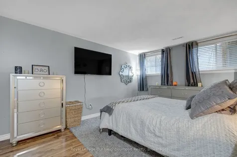 19 Marchwood Crescent Clarington ON L1C 4K1