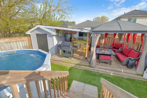 19 Marchwood Crescent Clarington ON L1C 4K1