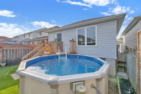 19 Marchwood Crescent Clarington ON L1C 4K1