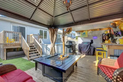 19 Marchwood Crescent Clarington ON L1C 4K1
