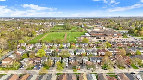 19 Marchwood Crescent Clarington ON L1C 4K1