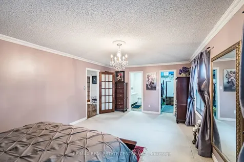 490 Old Harwood Avenue Ajax ON L1T 3L1