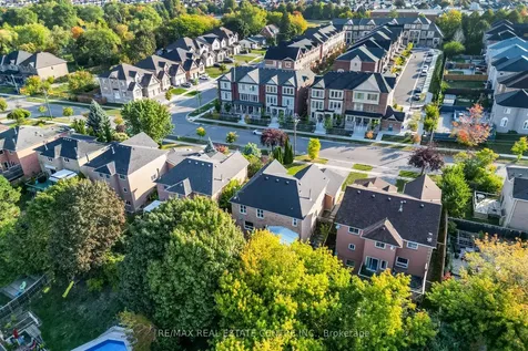 490 Old Harwood Avenue Ajax ON L1T 3L1