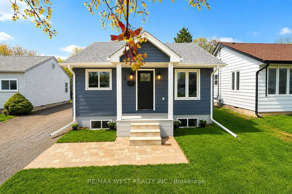 11 Pine Street Ajax ON L1S 1X8