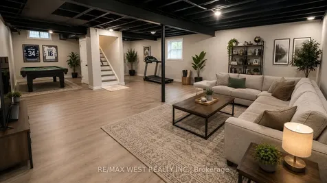 11 Pine Street Ajax ON L1S 1X8