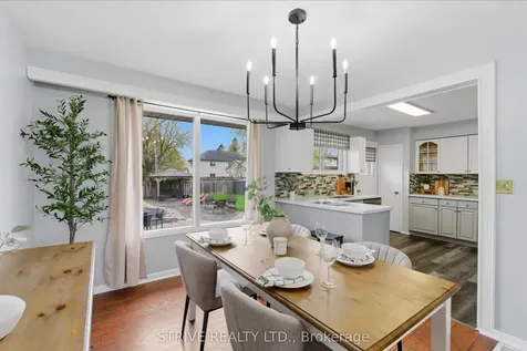 284 College Avenue Oshawa ON L1J 1R8