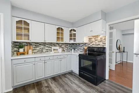 284 College Avenue Oshawa ON L1J 1R8