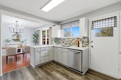 284 College Avenue Oshawa ON L1J 1R8