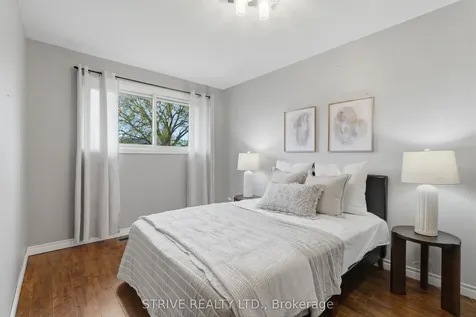 284 College Avenue Oshawa ON L1J 1R8