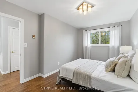 284 College Avenue Oshawa ON L1J 1R8