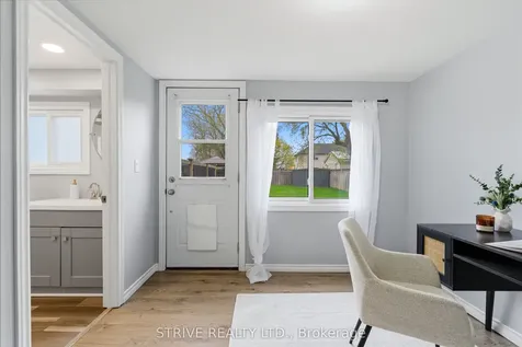 284 College Avenue Oshawa ON L1J 1R8