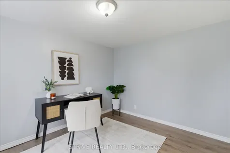 284 College Avenue Oshawa ON L1J 1R8
