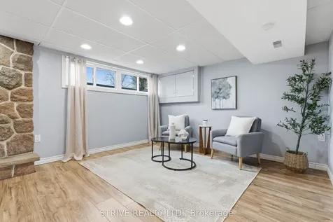 284 College Avenue Oshawa ON L1J 1R8