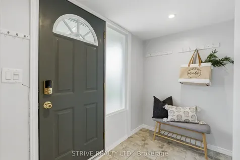284 College Avenue Oshawa ON L1J 1R8