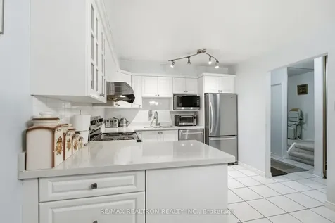 108 Quantrell Trail Toronto ON M1B 1L8
