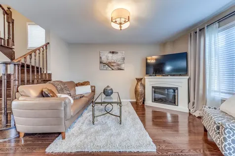 71 Summerside Avenue Whitby ON L1R 0J9