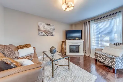 71 Summerside Avenue Whitby ON L1R 0J9