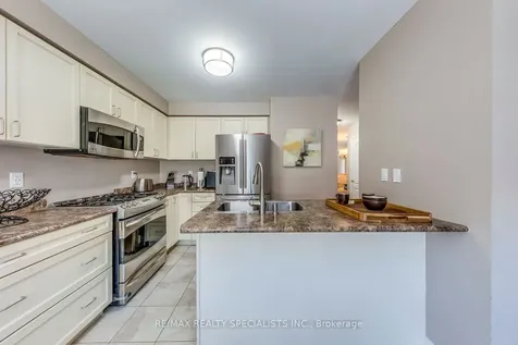 71 Summerside Avenue Whitby ON L1R 0J9