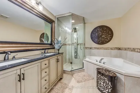 71 Summerside Avenue Whitby ON L1R 0J9