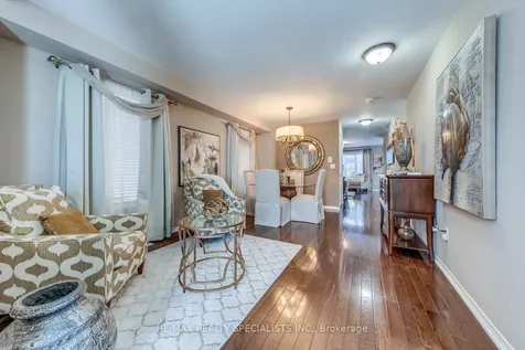 71 Summerside Avenue Whitby ON L1R 0J9