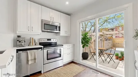 82 Billings Avenue Toronto ON M4L 2S4