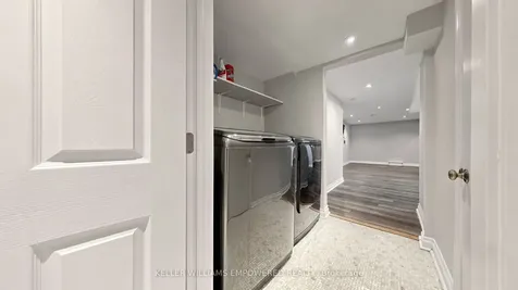 82 Billings Avenue Toronto ON M4L 2S4