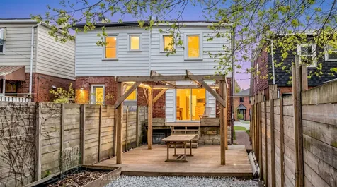 82 Billings Avenue Toronto ON M4L 2S4