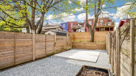 82 Billings Avenue Toronto ON M4L 2S4