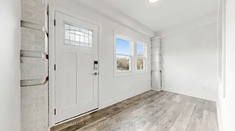 82 Billings Avenue Toronto ON M4L 2S4