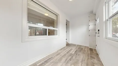 82 Billings Avenue Toronto ON M4L 2S4