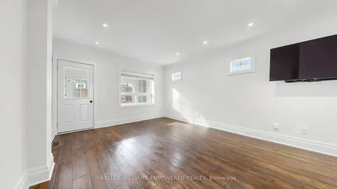 82 Billings Avenue Toronto ON M4L 2S4