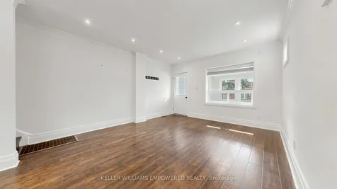 82 Billings Avenue Toronto ON M4L 2S4