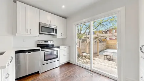 82 Billings Avenue Toronto ON M4L 2S4