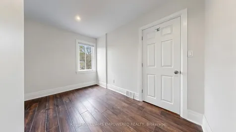 82 Billings Avenue Toronto ON M4L 2S4