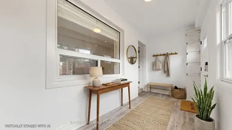 82 Billings Avenue Toronto ON M4L 2S4