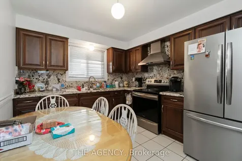 402 Kingston Road Toronto ON M4L 1T9