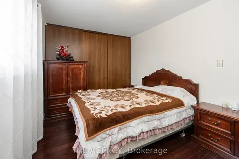 402 Kingston Road Toronto ON M4L 1T9