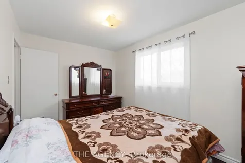 402 Kingston Road Toronto ON M4L 1T9
