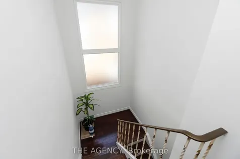 402 Kingston Road Toronto ON M4L 1T9